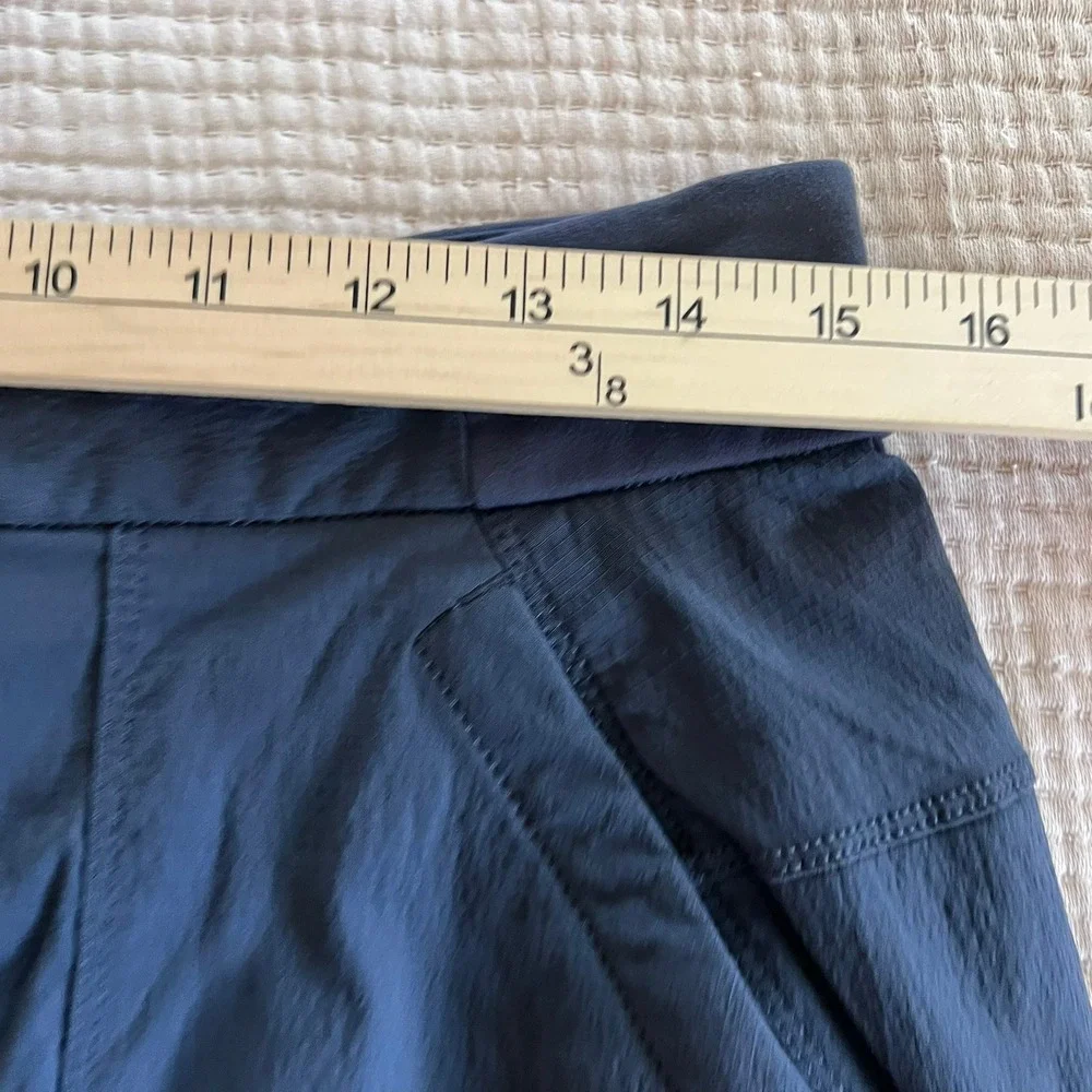 Athleta Trekkie Cargo Nylon Skort Women's 10 Gray Stretch Hiking Tennis Pockets‎